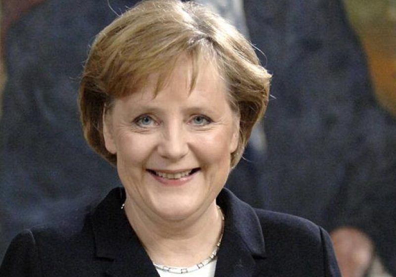 Angela Merkel va candida în 2013 pentru al treilea mandat de cancelar
