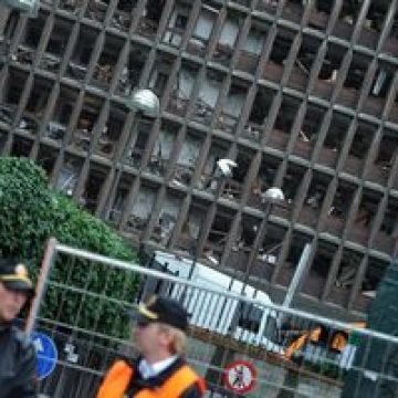 Autorul atacurilor din Norvegia va apărea luni pentru prima dată în faţa unui judecător Autorul atacurilor din Norvegia va apărea luni pentru prima dată în faţa unui judecător