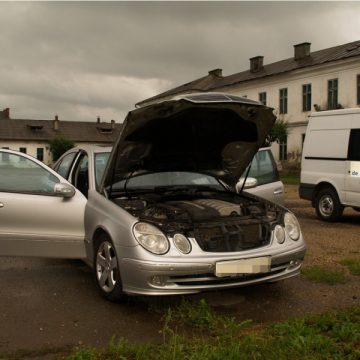 Autoturism în valoare de 50 000 de lei furat din Ungaria, descoperit de poliţiştii sigheteni