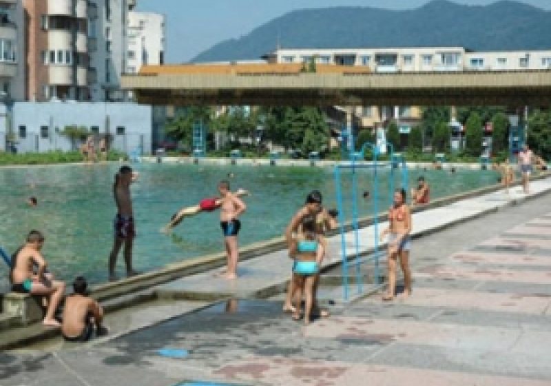 Baia Mare: Baimarenii se racoresc la bazinul descoperit