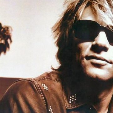 Bon Jovi a cântat hiturile, iar fanii i-au cântat "La mulţi ani! " lui Sambora, la Bucureşti