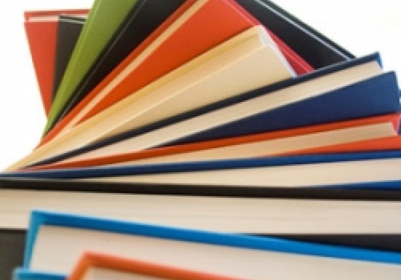 Studiu CE: Unul din cinci adolescenţi şi mulţi adulţi din Europa nu pot citi corect