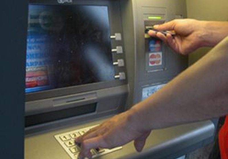 Cine despăgubeşte populaţia în cazul falimentului unor bănci?