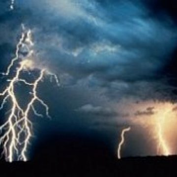 Cod galben de vijelie şi ploi torenţiale în Maramureş