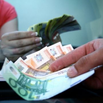 Criza datoriilor suverane din zona euro slăbeşte leul Criza datoriilor suverane din zona euro slăbeşte leul