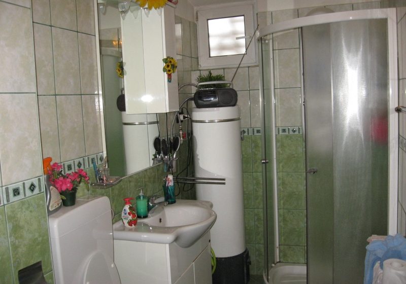 De vanzare apartament trei camere