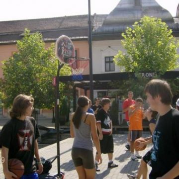 Distracţie maximă la Festivalul Tinerilor Distracţie maximă la Festivalul Tinerilor