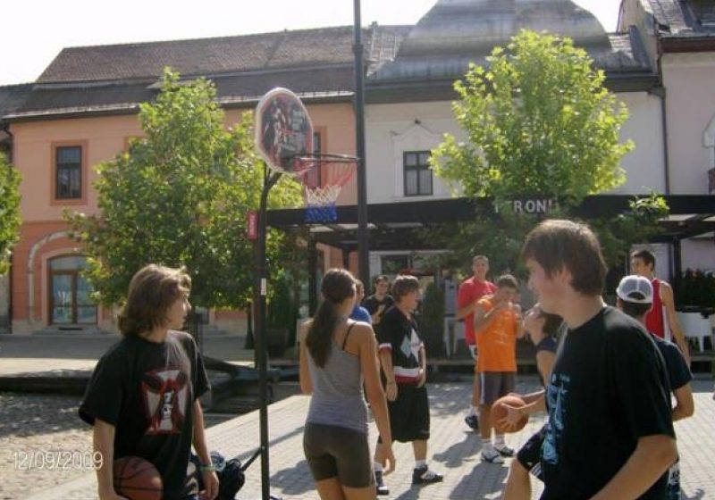 Distracţie maximă la Festivalul Tinerilor Distracţie maximă la Festivalul Tinerilor