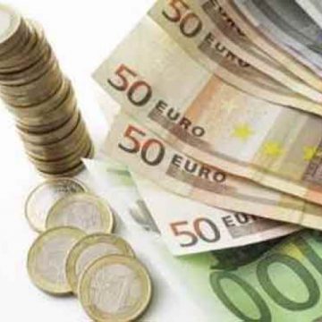Firmele care solicită eticheta ecologică vor plăti 200 euro pentru analiza cererii, fără taxă anuală Firmele care solicită eticheta ecologică vor plăti 200 euro pentru analiza cererii, fără taxă anuală