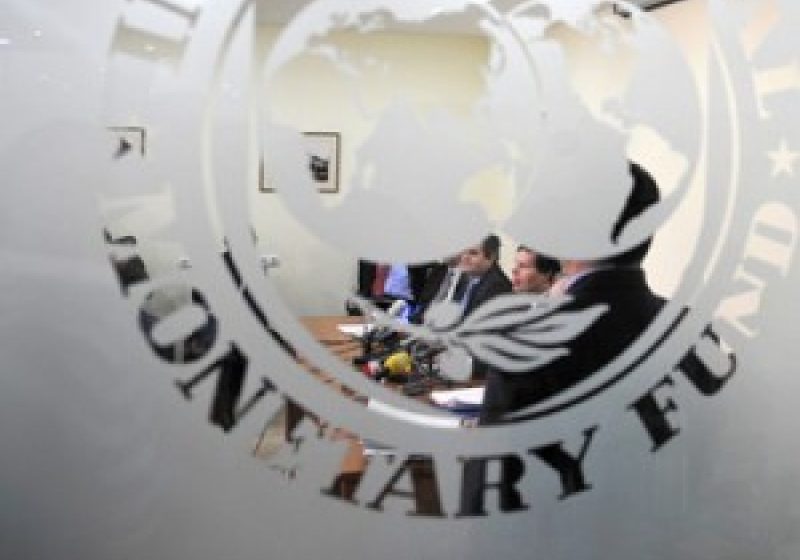 FMI menţine prognoza de creştere economică la 1,5% pentru acest an şi o scade uşor pentru 2012