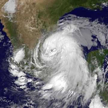 Furtuna tropicală Arlene în Mexic: 11 morţi şi 300.000 de sinistraţi Furtuna tropicală Arlene în Mexic: 11 morţi şi 300.000 de sinistraţi
