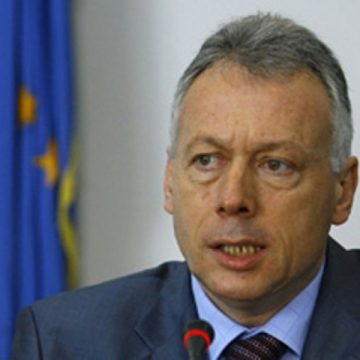 Percheziţii DNA la un apartament aparţinând unei rude a ministrului Borbely Percheziţii DNA la un apartament aparţinând unei rude a ministrului Borbely