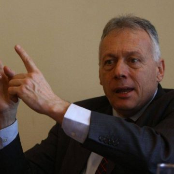 Cine îl poate rade pe dl. ministru Borbely? Cine îl poate rade pe dl. ministru Borbely?