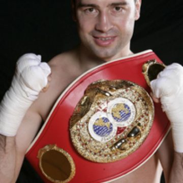 Box: Lucian Bute, învingător prin KO în repriza a 4-a, în faţa lui Jean-Paul Mendy