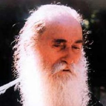 Mii de persoane, aşteptate la slujba de înmormântare a părintelui arhimandrit Arsenie Papacioc Mii de persoane, aşteptate la slujba de înmormântare a părintelui arhimandrit Arsenie Papacioc