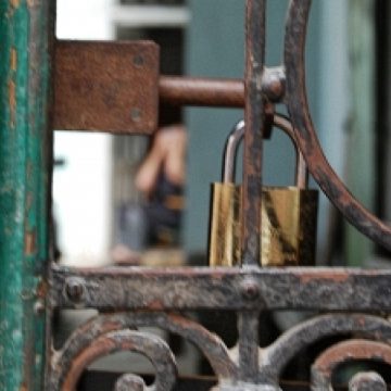 Ministerul Educaţiei va pune lacăt pe uşile a 15 unităţi de învăţământ din Maramureş