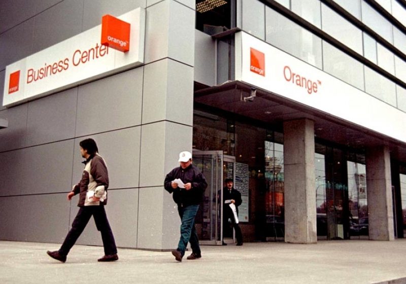Orange recrutează studenţi pentru programele de dezvoltare a reţelei