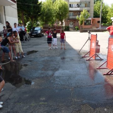 Prieteni în uniformă