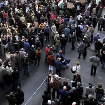 Peste 3.000 de sindicalişti vor protesta în stradă faţă de dizponibilizările din Poşta Română Peste 3.000 de sindicalişti vor protesta în stradă faţă de dizponibilizările din Poşta Română