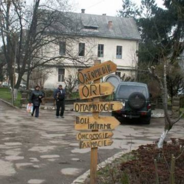 Un trasnet a lovit reteaua de alimentare cu energie electrica a Spitalului Municipal Sighet Un trasnet a lovit reteaua de alimentare cu energie electrica a Spitalului Municipal Sighet