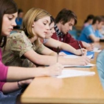 CE vrea dublarea numărului de tineri care studiază în străinătate şi propune creşterea bugetului CE vrea dublarea numărului de tineri care studiază în străinătate şi propune creşterea bugetului