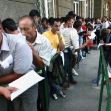 Accesul lucrătorilor români în Spania, restricţionat până în 31 decembrie 2012