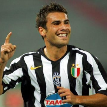 Adrian Mutu ar putea fi trimis în judecată din nou pentru leziunile provocate ospătarului Berat Racaj Adrian Mutu ar putea fi trimis în judecată din nou pentru leziunile provocate ospătarului Berat Racaj