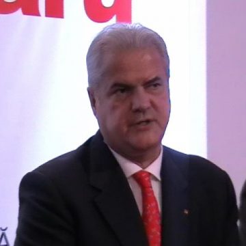 Baia Mare: Adrian Năstase şi-a lansat cartea "Codul Zambaccian 3. Toate pânzele jos" la Biblioteca Judeţeană "Petre Dulfu" Baia Mare Baia Mare: Adrian Năstase şi-a lansat cartea "Codul Zambaccian 3. Toate pânzele jos" la Biblioteca Judeţeană "Petre Dulfu" Baia Mare