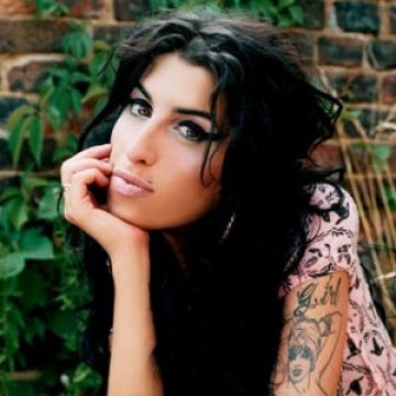Locuinţa lui Amy Winehouse va deveni centru de reabilitare a persoanelor dependente de droguri