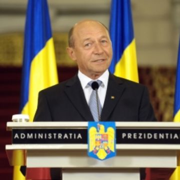 Băsescu: Sunt prea mulţi bugetari. Trebuie redus numărul lor Băsescu: Sunt prea mulţi bugetari. Trebuie redus numărul lor