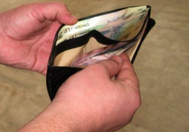 Băut si gălăgios, amendat cu 500 de lei Băut si gălăgios, amendat cu 500 de lei