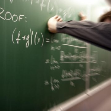 Concursul pentru suplinitori: Peste 10.100 de candidaţi. 26 au fost eliminaţi şi 1.400 s-au retras