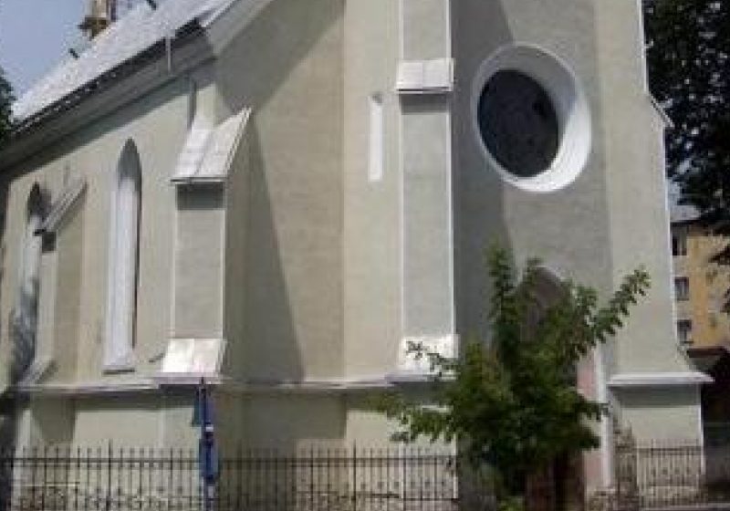 Credincioşii pot să participe  la sărbătorirea hramului bisericii “Adormirea Maicii Domnului”, din Sighetu Marmaţiei