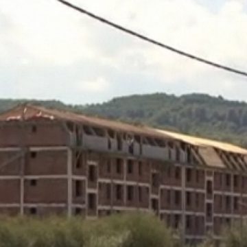 Din lipsa banilor, garsonierele sociale care se construiesc pentru sigheteni nu pot fi terminate pentru a fi date în folosinţă Din lipsa banilor, garsonierele sociale care se construiesc pentru sigheteni nu pot fi terminate pentru a fi date în folosinţă