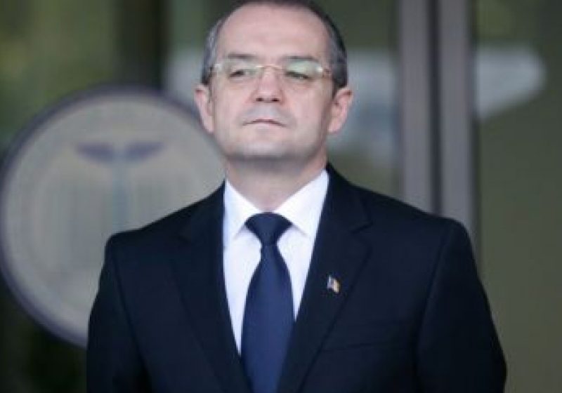Guvernul va bloca şi anul viitor angajările din sectorul public Guvernul va bloca şi anul viitor angajările din sectorul public
