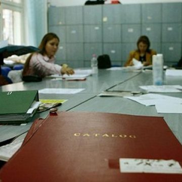 Inspectorii generali şi cadrele didactice cu funcţii de conducere, obligaţi să predea
