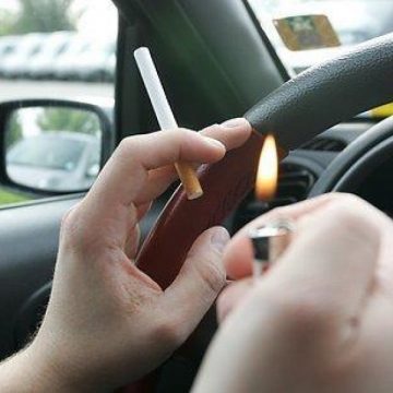 Irlanda ar putea deveni prima ţară din lume care interzice fumatul în maşină Irlanda ar putea deveni prima ţară din lume care interzice fumatul în maşină