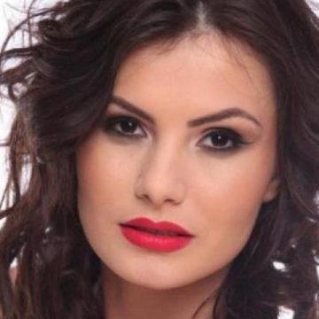 Larisa Popa, cea mai frumoasa femeie din Romania Larisa Popa, cea mai frumoasa femeie din Romania