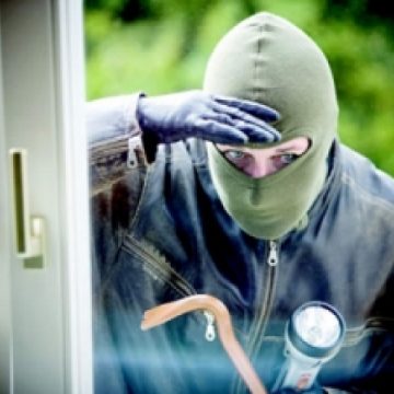 Minor din Vişeu de Sus, autorul mau multor spargeri şi tentative de furt