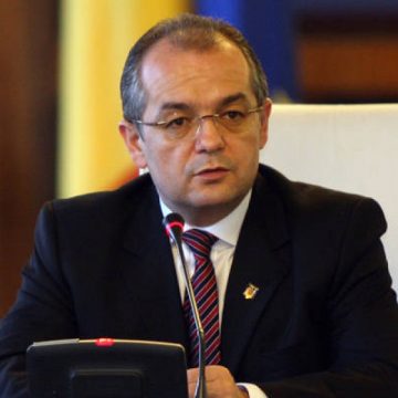 Nu se taie nimic din ce primesc azi bugetarii, în 2012 se acordă toate drepturile Nu se taie nimic din ce primesc azi bugetarii, în 2012 se acordă toate drepturile