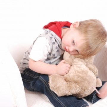 Parintii care se intorc la serviciu inainte de expirarea concediului de maternitate, stimulaţi de angajator cu tichete de creşă