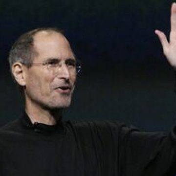 Preşedintele şi fondatorul Apple Steve Jobs demisionează