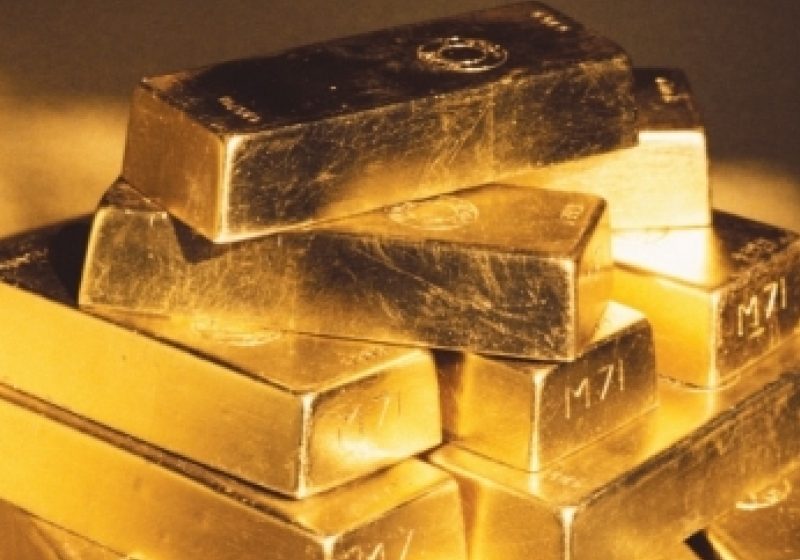 Preţul aurului a atins un nou record istoric. Bursele din Asia au scăzut luni cu 1% Preţul aurului a atins un nou record istoric. Bursele din Asia au scăzut luni cu 1%