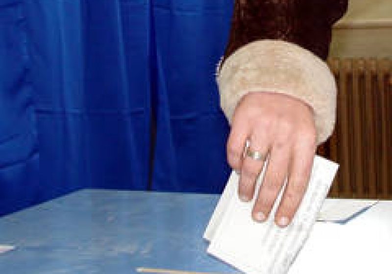 Prezenţa la vot în alegerile parţiale: Colegiul 6 Neamţ -32,11%, Colegiul 2 Maramureş -12,17%