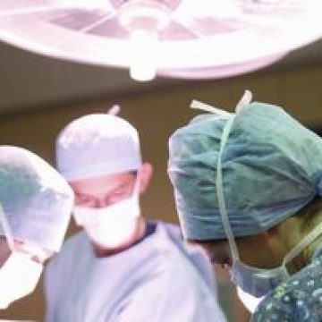 S-a dus la doctor cu dureri la braţ şi a fost diagnosticat cu ‘sarcină’