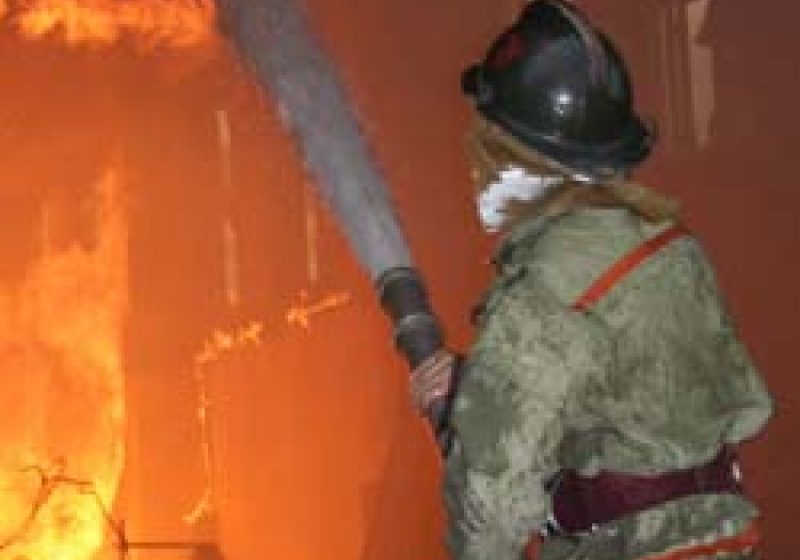 Un incendiu violent a izbucnit in aceasta dupamiaza in cartierul Independentei