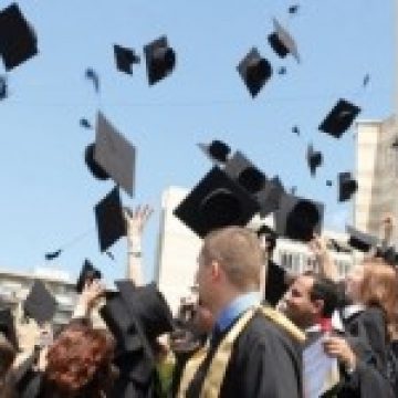 Universităţile vor fi clasificate şi finanţate conform nivelului de studii-licenţă, masterat şi doctorat Universităţile vor fi clasificate şi finanţate conform nivelului de studii-licenţă, masterat şi doctorat