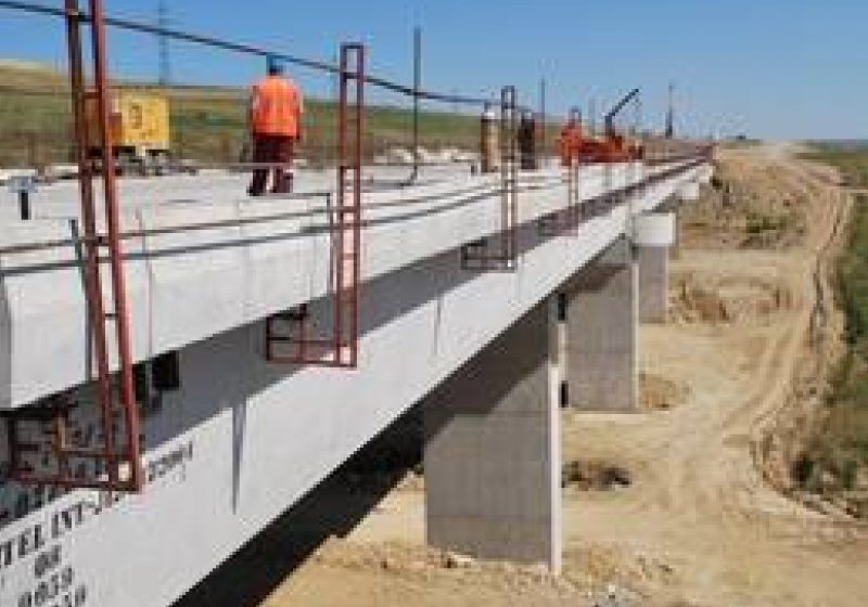 52 de kilometri de autostrăzi au costat în doi ani 3,5 miliarde de euro 52 de kilometri de autostrăzi au costat în doi ani 3,5 miliarde de euro