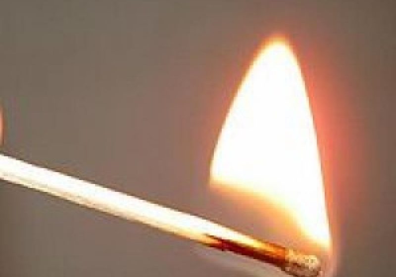 O româncă din Italia este în stare gravă după ce a fost incendiată de concubinul ei italian