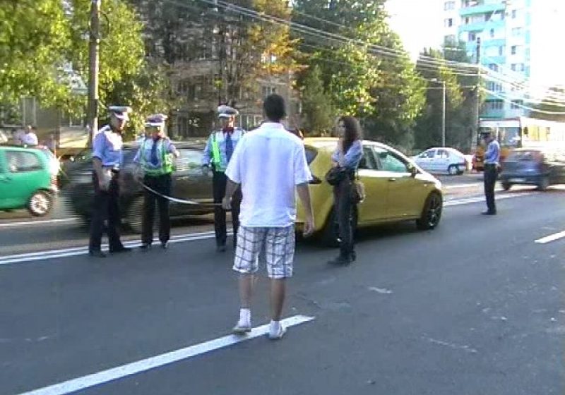 Baia Mare: Accident pe trecerea de pietoni. Tânăra este în stare gravă. Părinţii refuză transfuzia de sânge, pe motive religioase